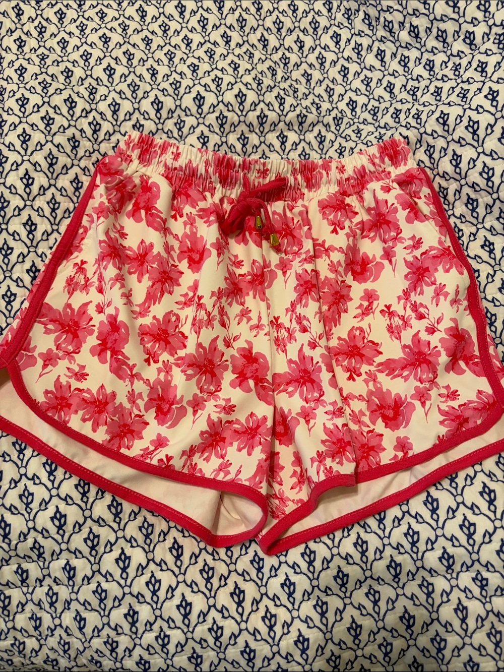 Women's Floral Athletic Shorts - Pink on White
